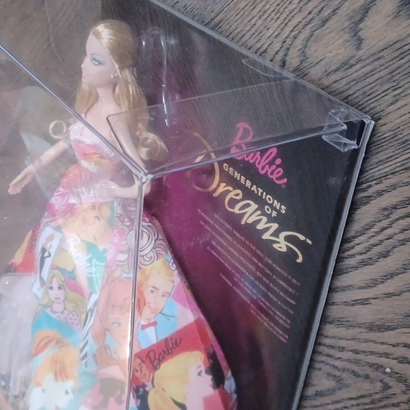 2008 Barbie Generation of Dreams 50 Doll  Colorful Statement Gown Mattel #R7232 - Picture 13 of 14